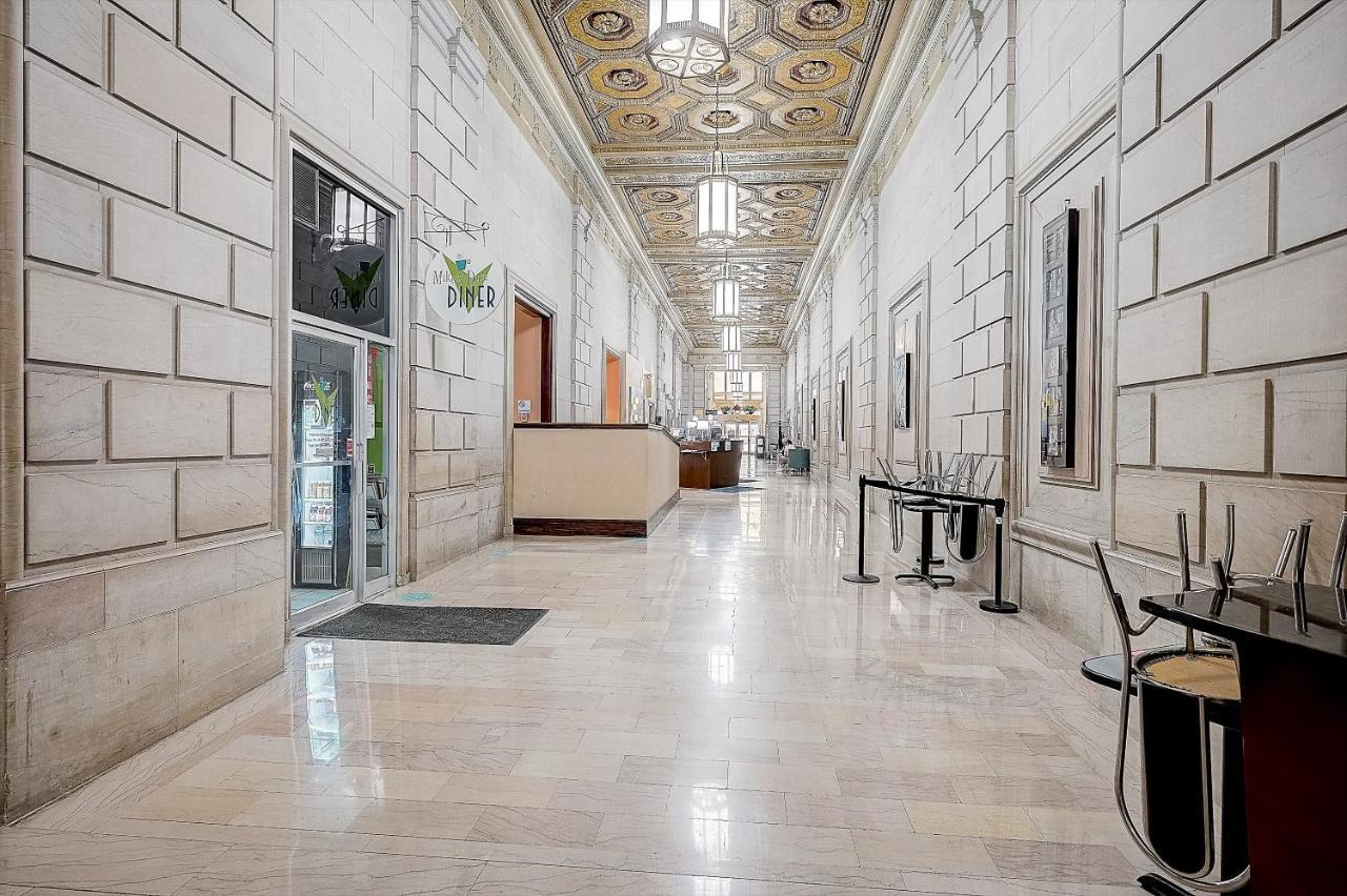Frontdesk Lofts At 629 Euclid Downtown Cleveland Exterior foto