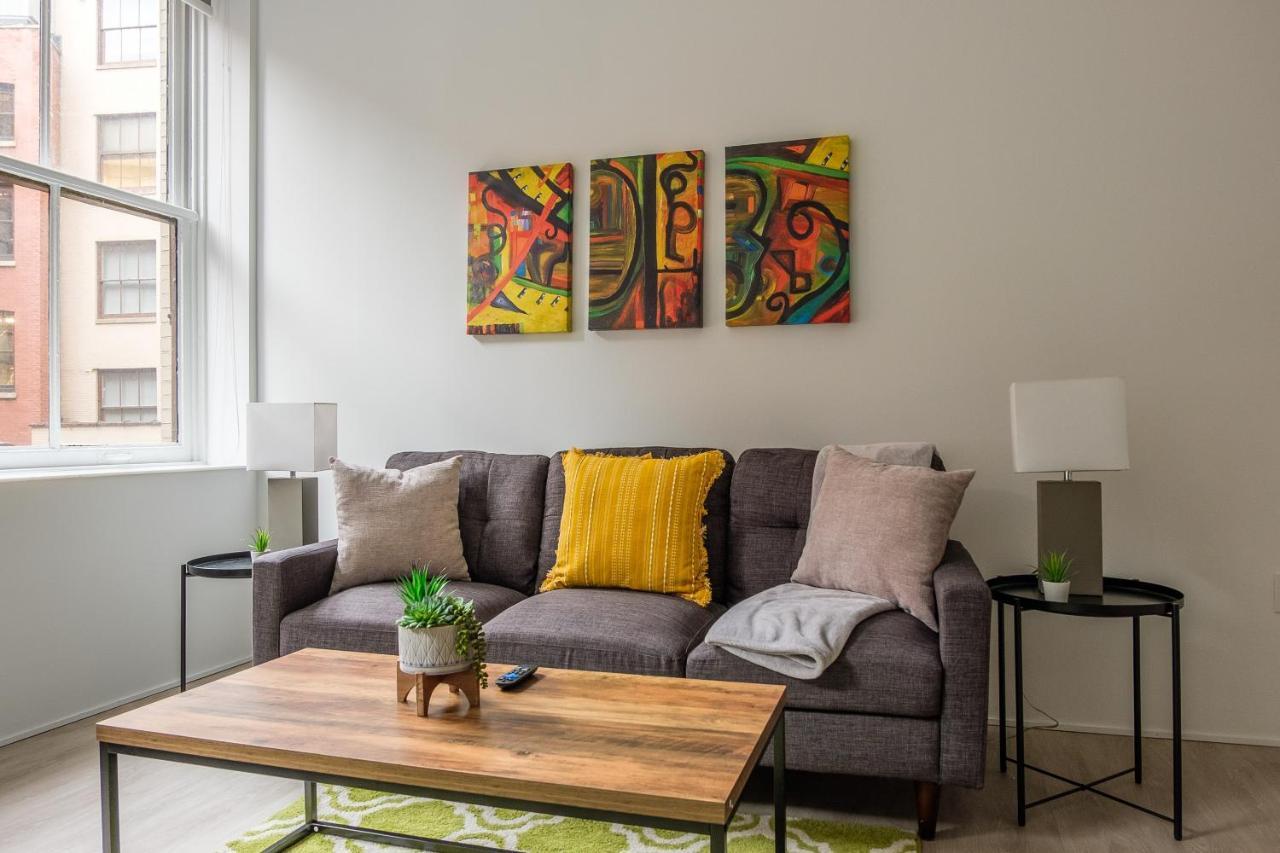 Frontdesk Lofts At 629 Euclid Downtown Cleveland Quarto foto