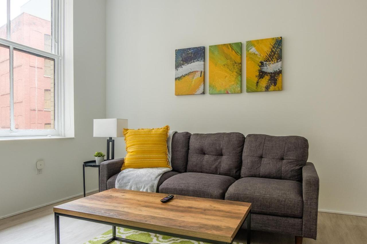 Frontdesk Lofts At 629 Euclid Downtown Cleveland Quarto foto