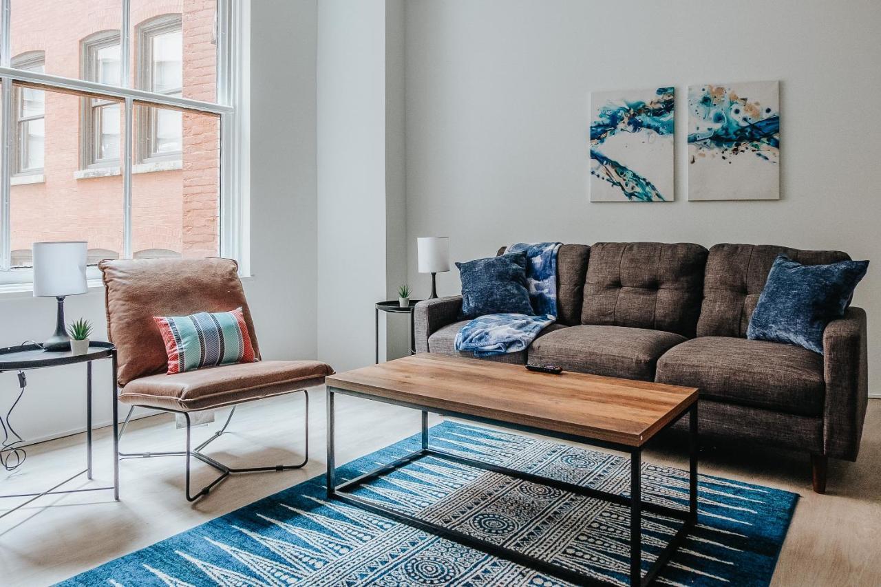 Frontdesk Lofts At 629 Euclid Downtown Cleveland Quarto foto